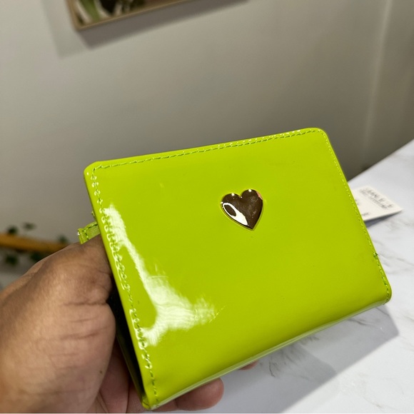 Lime Green Zippered Wallet - Picture 6 of 6